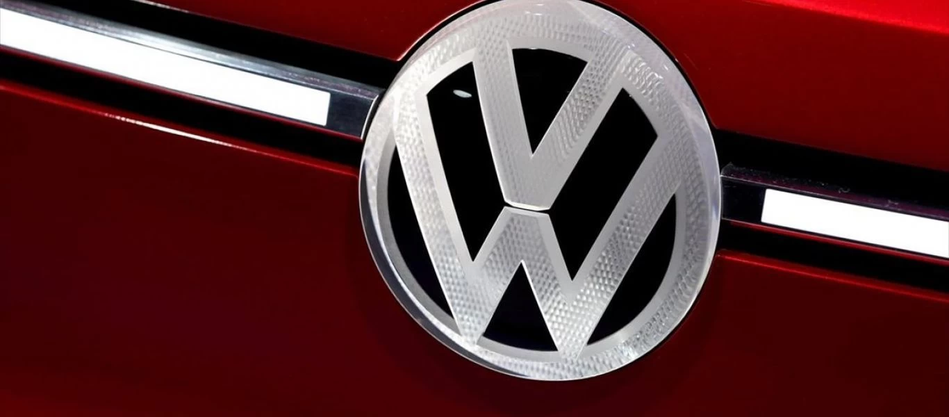 Volkswagen: Ανακοίνωσε πώς αναστέλλει τη λειτουργία των εργοστασίων της στη Ρωσία